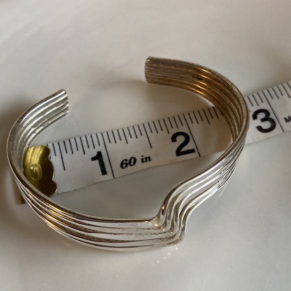 Silver wave cuff bracelet, adjustable sizing - Picture 5 of 5